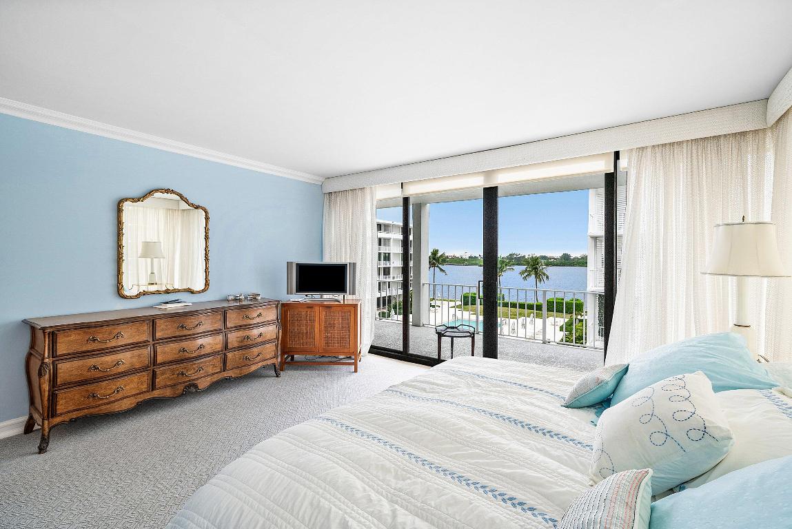 2784 S Ocean #303e Palm Beach, FL 33480