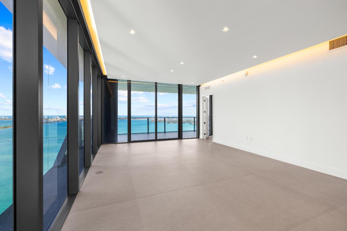 700 NE 24th #4601 Miami, FL 33137