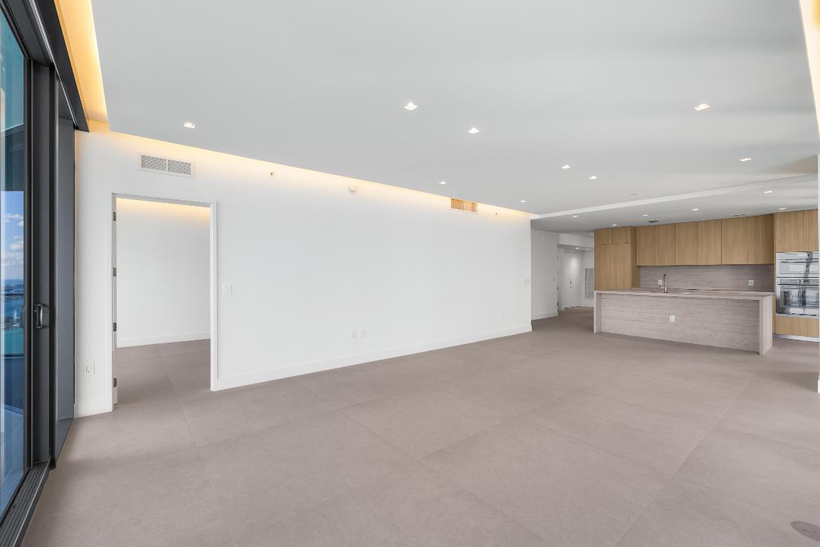 700 NE 24th #4601 Miami, FL 33137