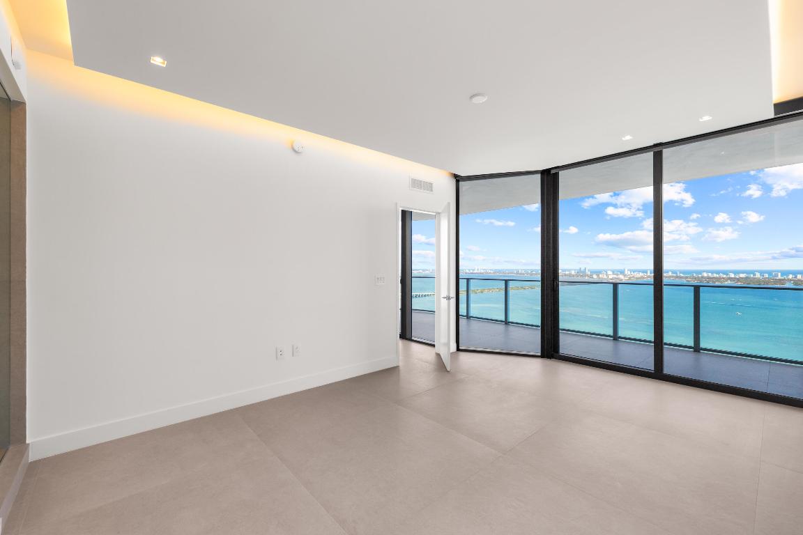 700 NE 24th #4601 Miami, FL 33137