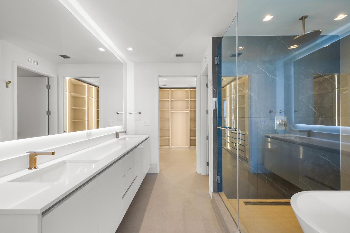 700 NE 24th #4601 Miami, FL 33137