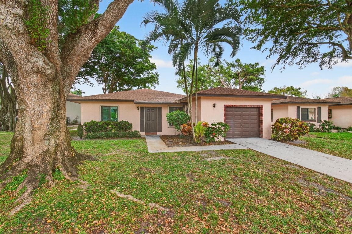 14584 Bonaire Delray Beach, FL 33446