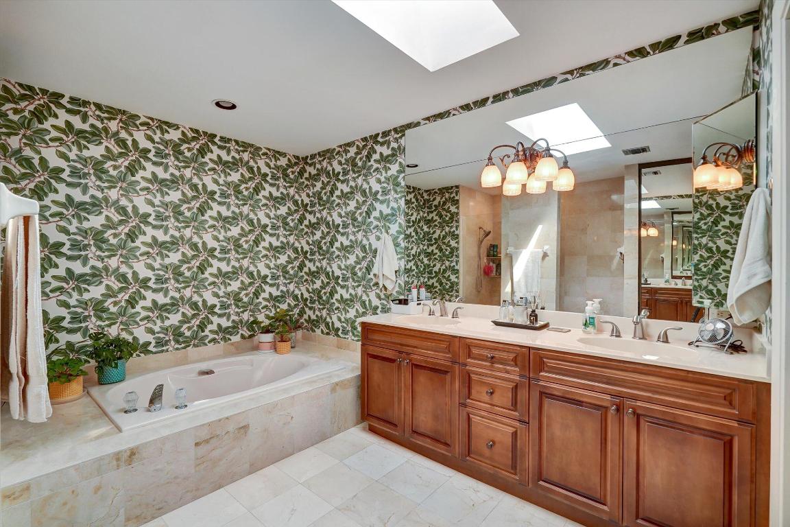 316 River Edge Jupiter, FL 33477