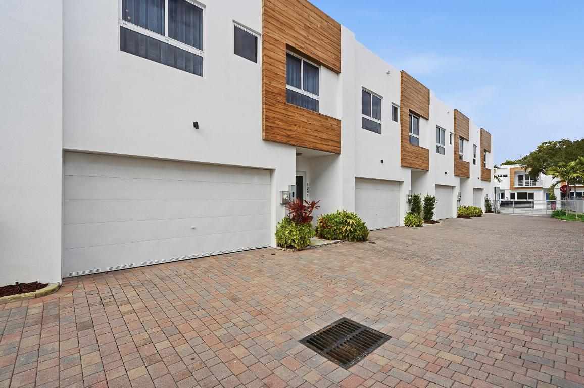 1241 NE 18th Fort Lauderdale, FL 33304