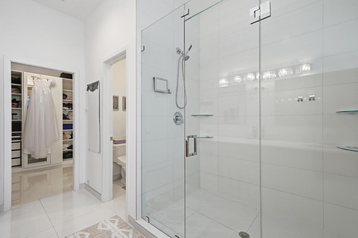 1241 NE 18th Fort Lauderdale, FL 33304