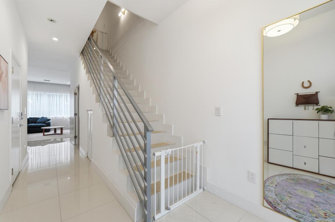 1241 NE 18th Fort Lauderdale, FL 33304