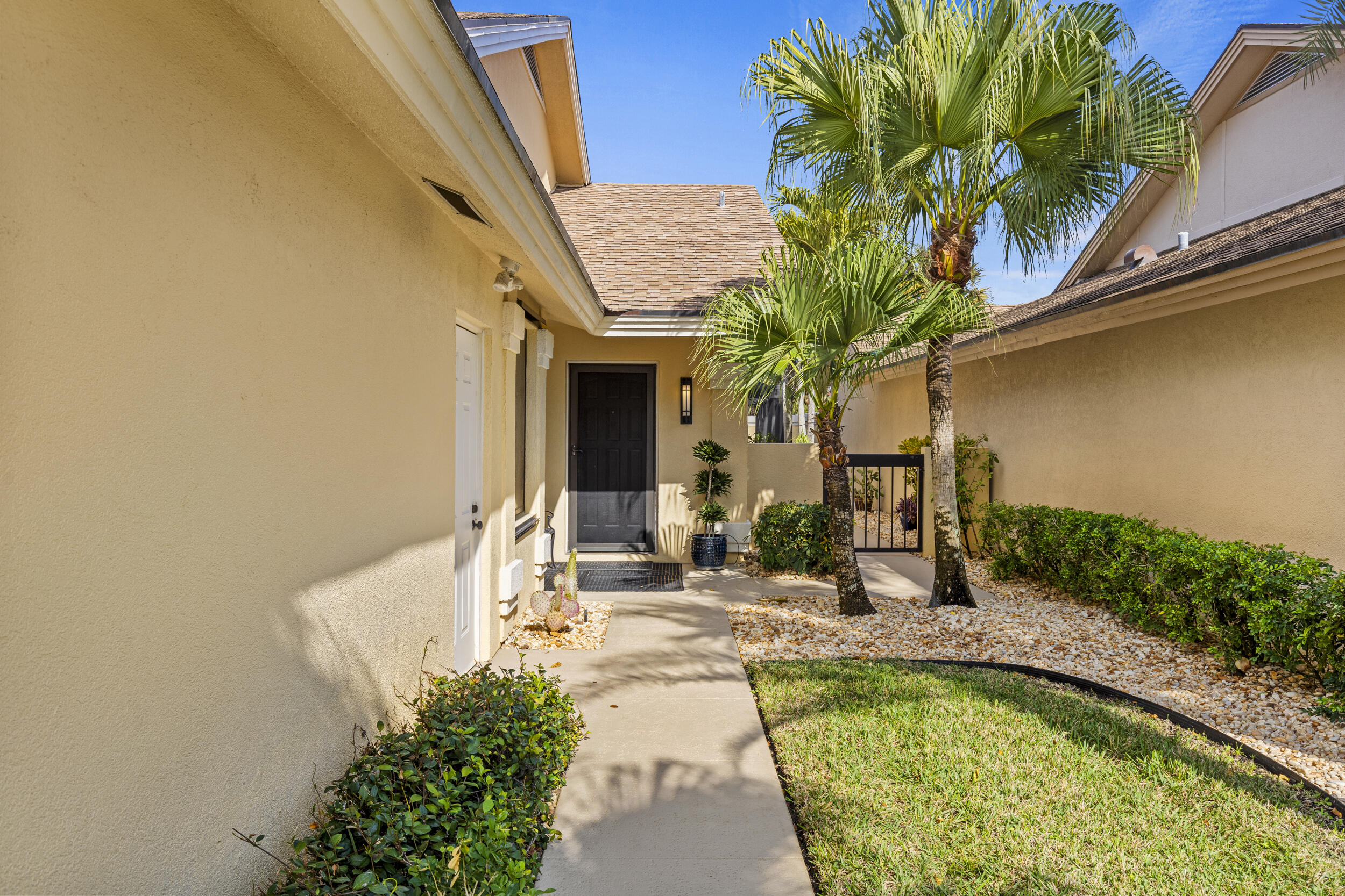 125 Seashore Jupiter, FL 33477