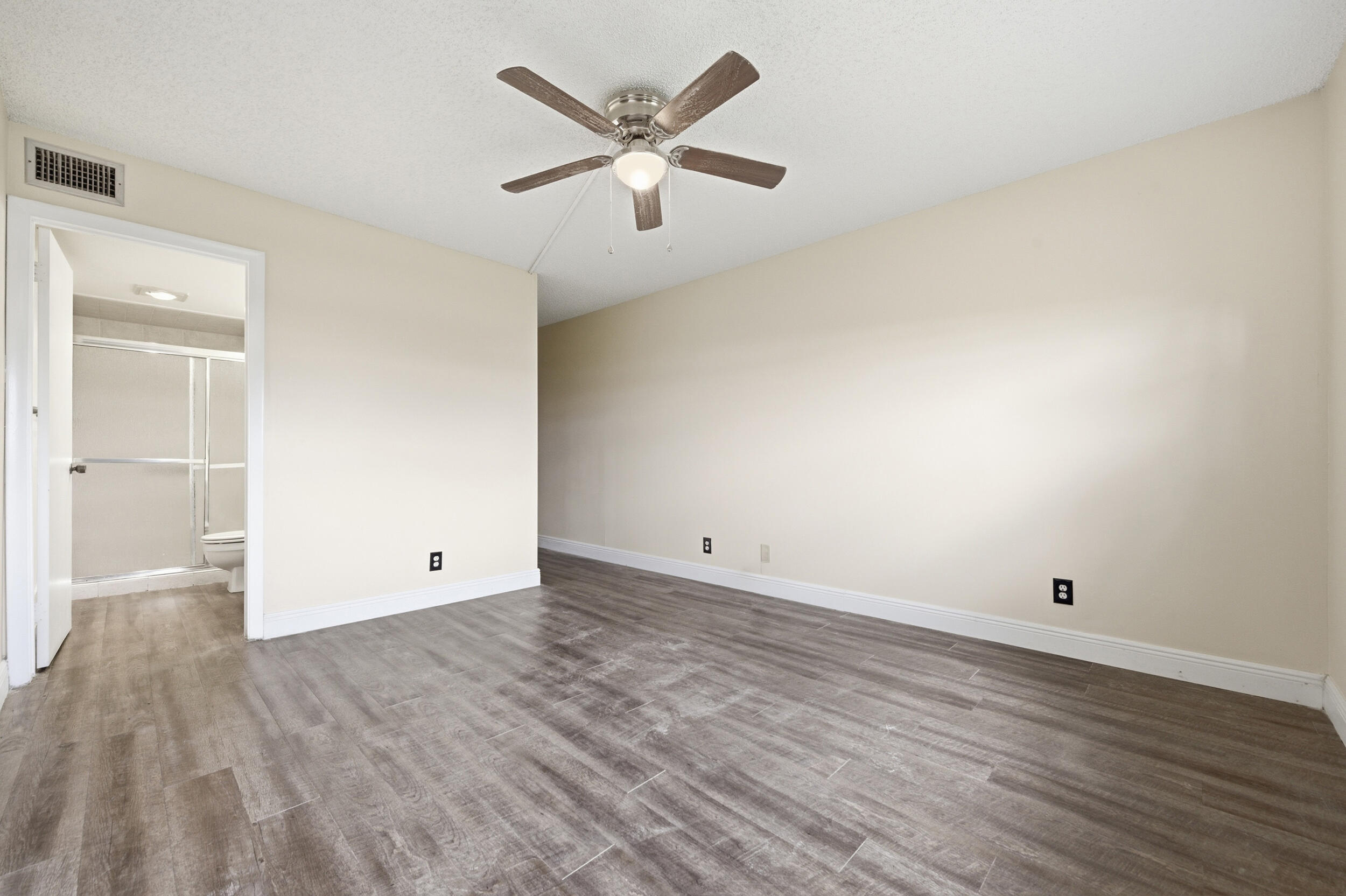 1981 W Woolbright #E101 Boynton Beach, FL 33426