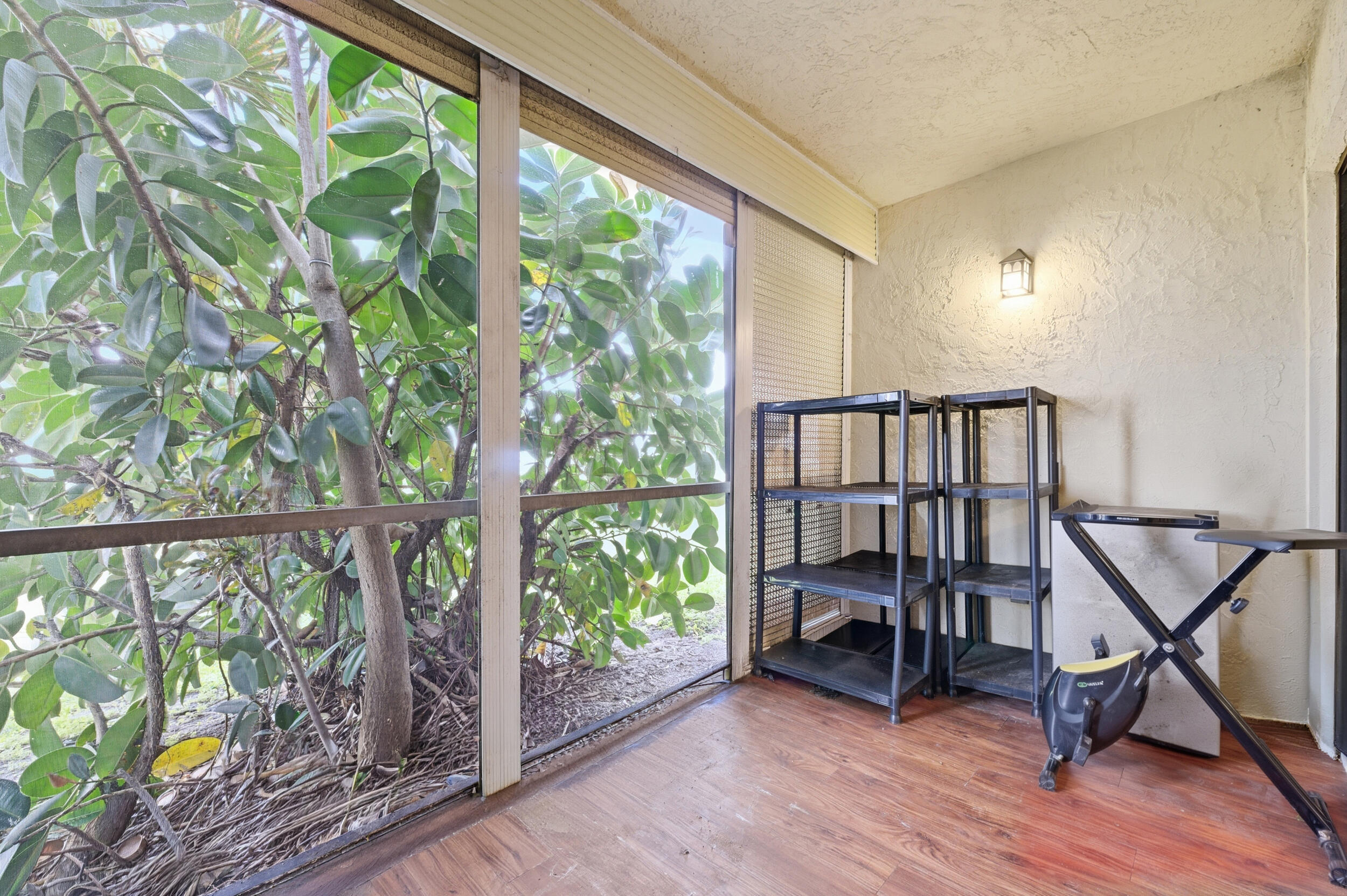 1981 W Woolbright #E101 Boynton Beach, FL 33426