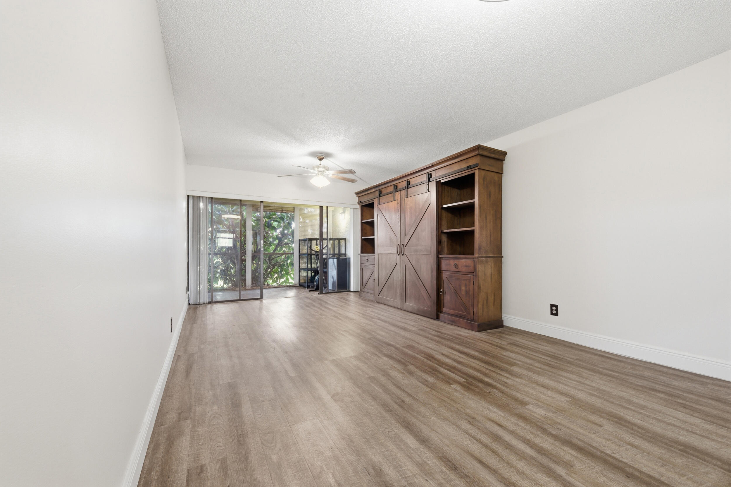 1981 W Woolbright #E101 Boynton Beach, FL 33426