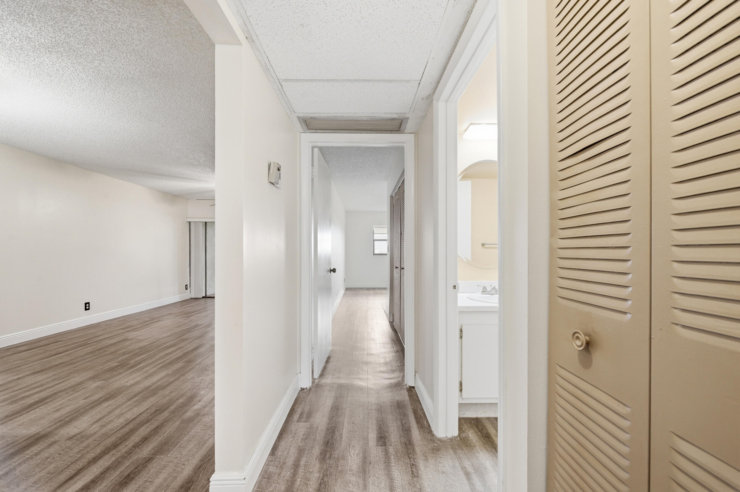 1981 W Woolbright #E101 Boynton Beach, FL 33426