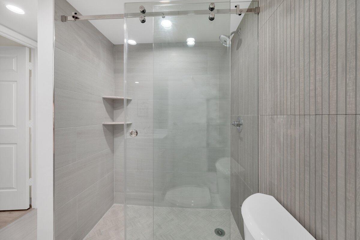 275 Palm #B304 Jupiter, FL 33477