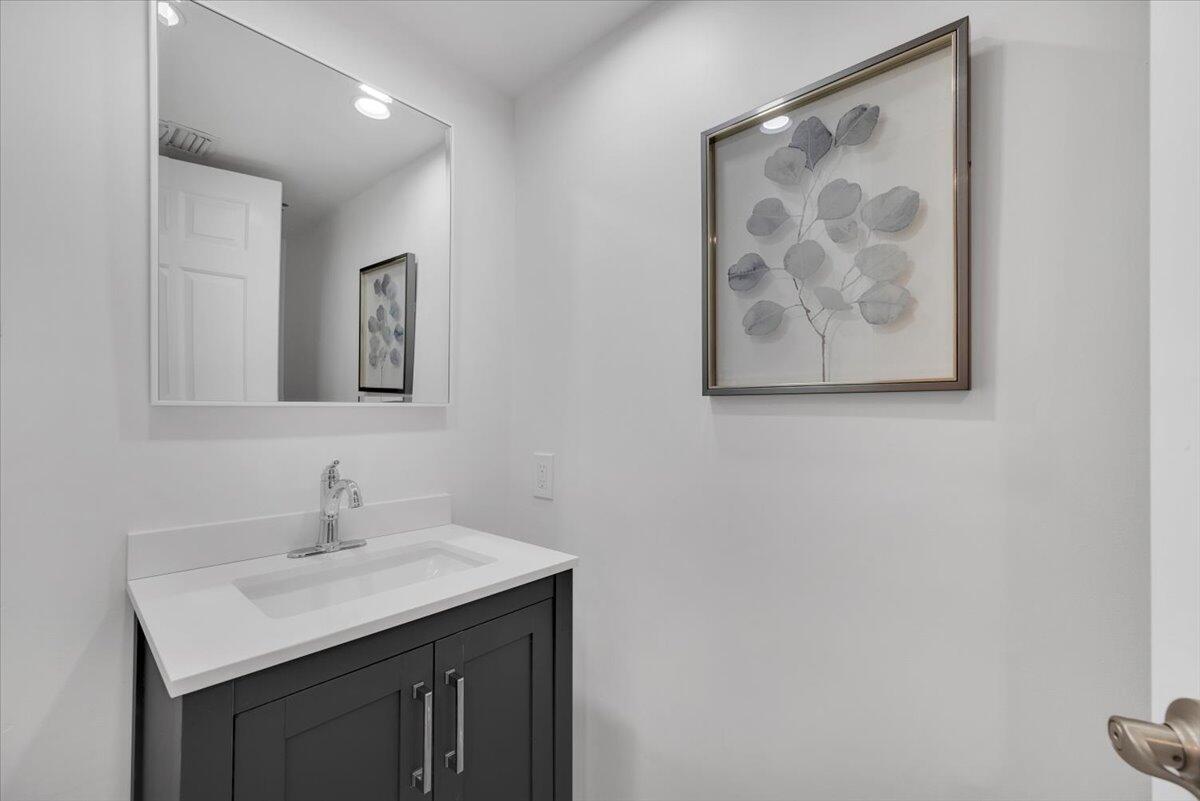 275 Palm #B304 Jupiter, FL 33477