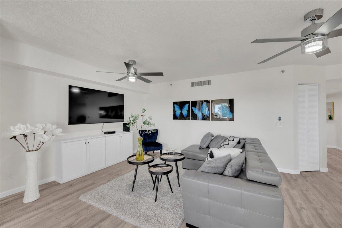 275 Palm #B304 Jupiter, FL 33477