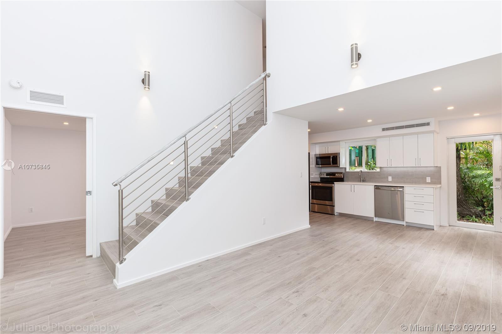 3174 Mary St