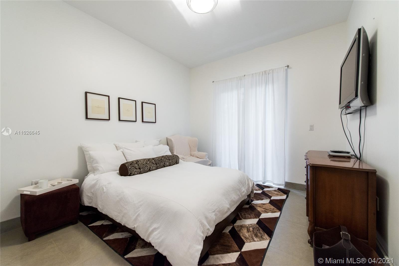 3931 Crawford Ave Coconut Grove, FL 33133