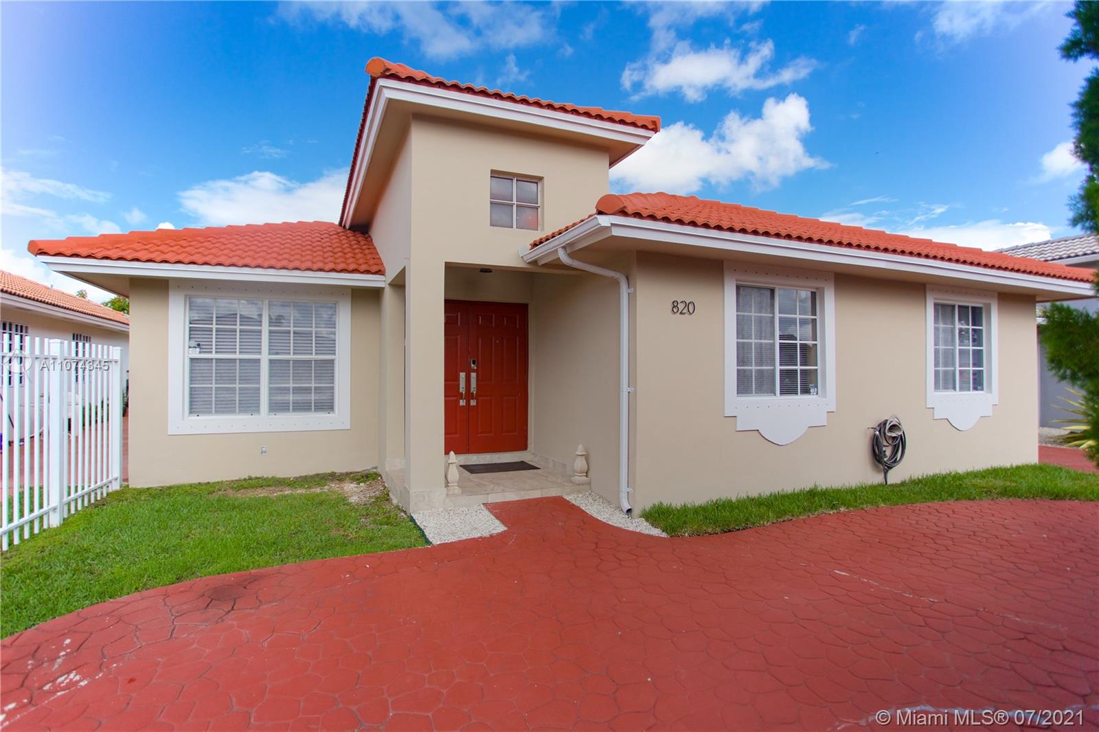 820 NW 135th Ct