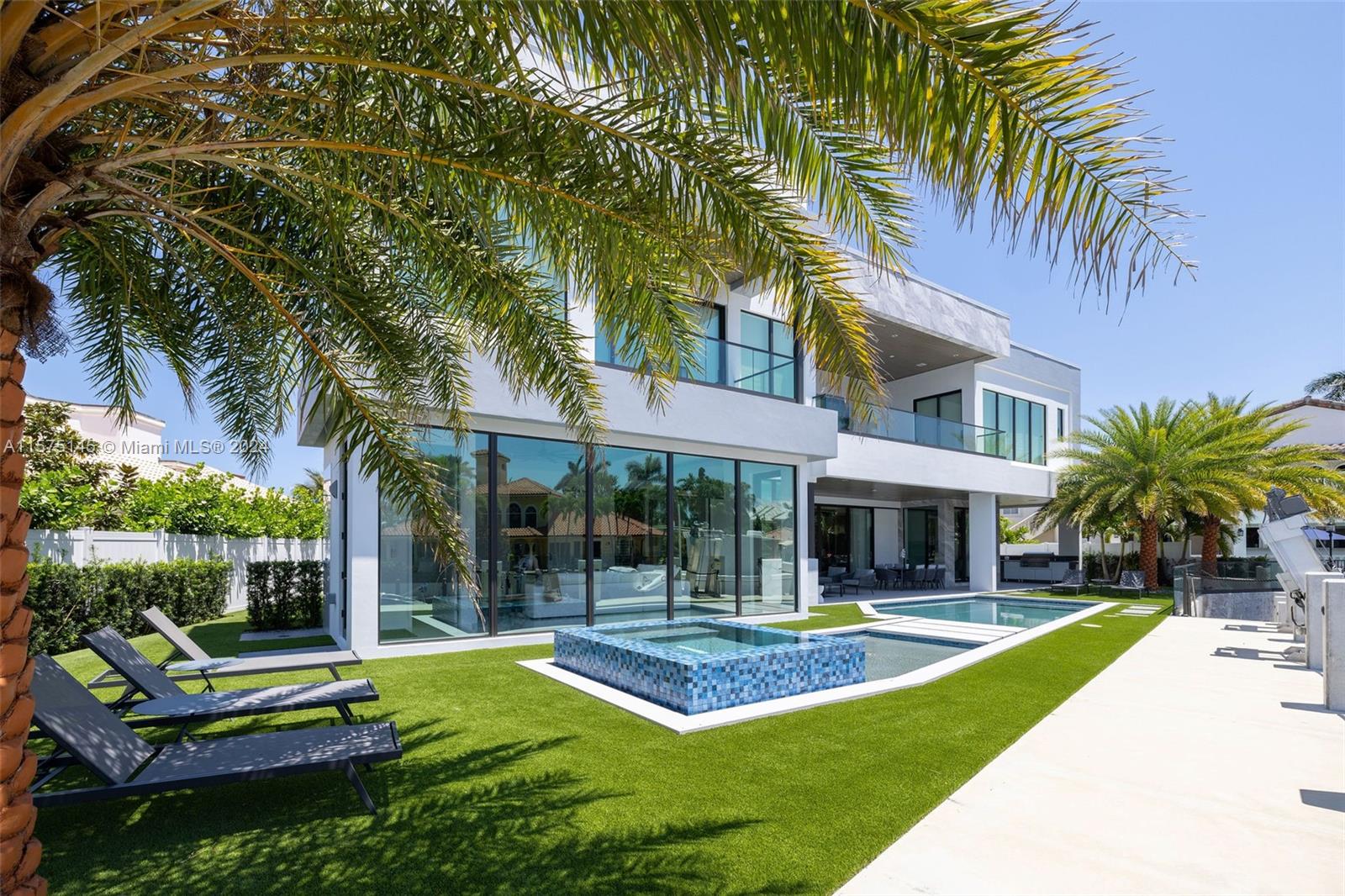 749 Bamboo Dr Boca Raton, FL 33432