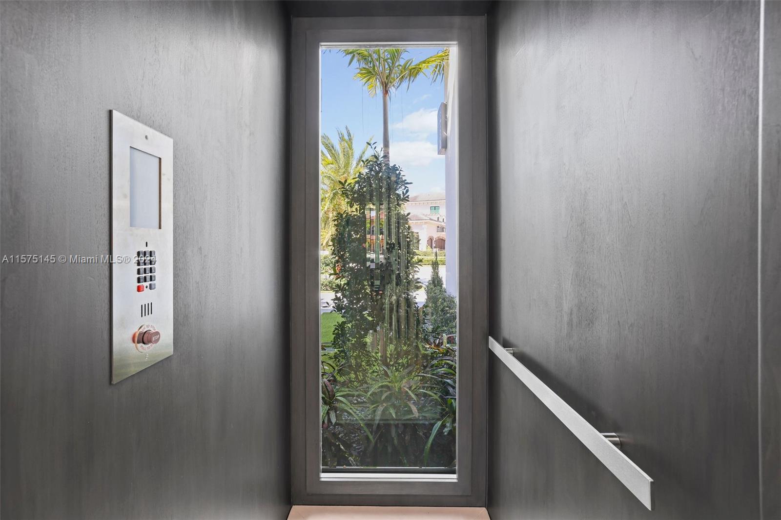 749 Bamboo Dr Boca Raton, FL 33432