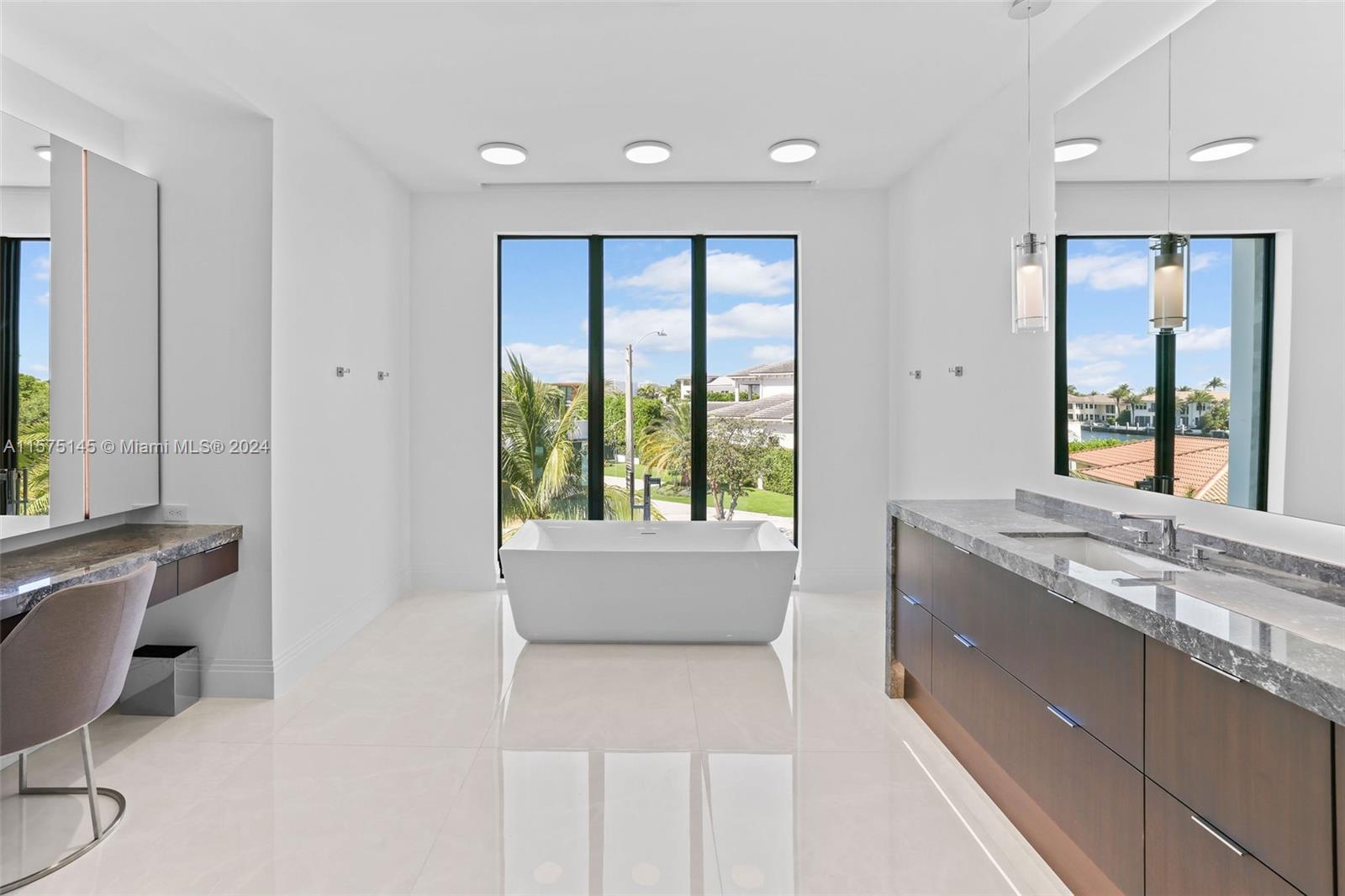 749 Bamboo Dr Boca Raton, FL 33432