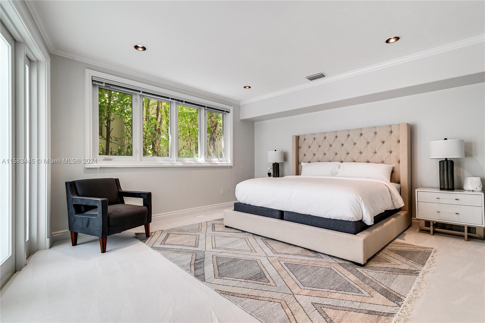 709 Idlewyld Dr Fort Lauderdale, FL 33301