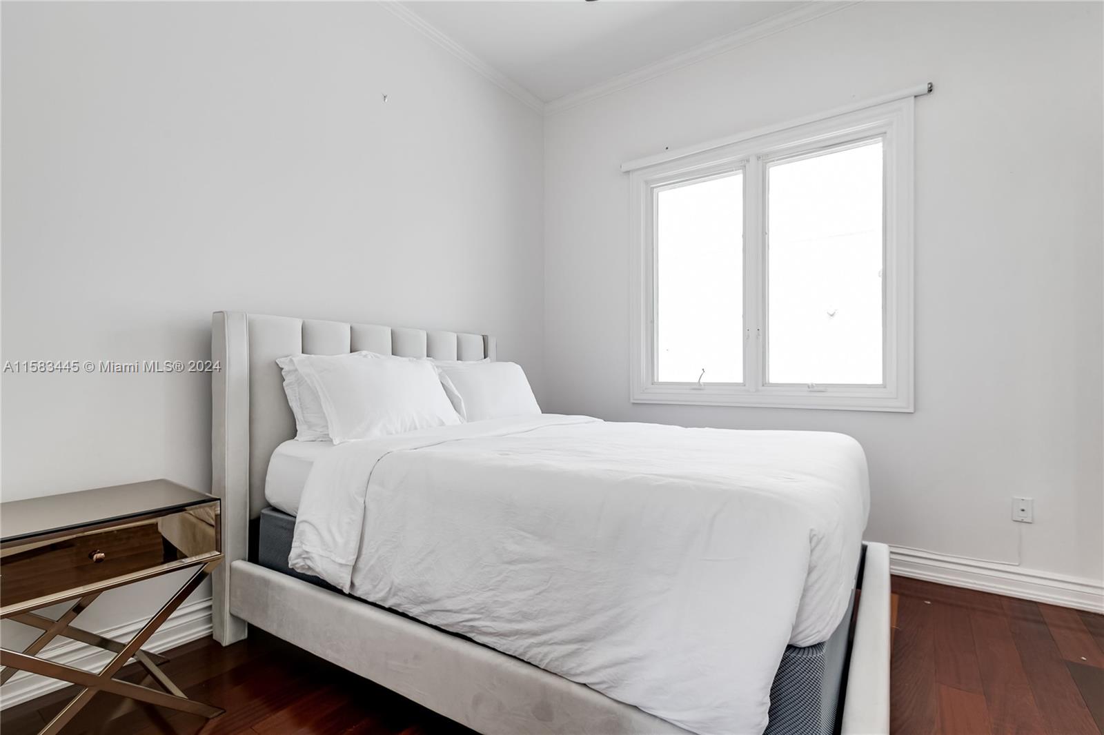 709 Idlewyld Dr Fort Lauderdale, FL 33301