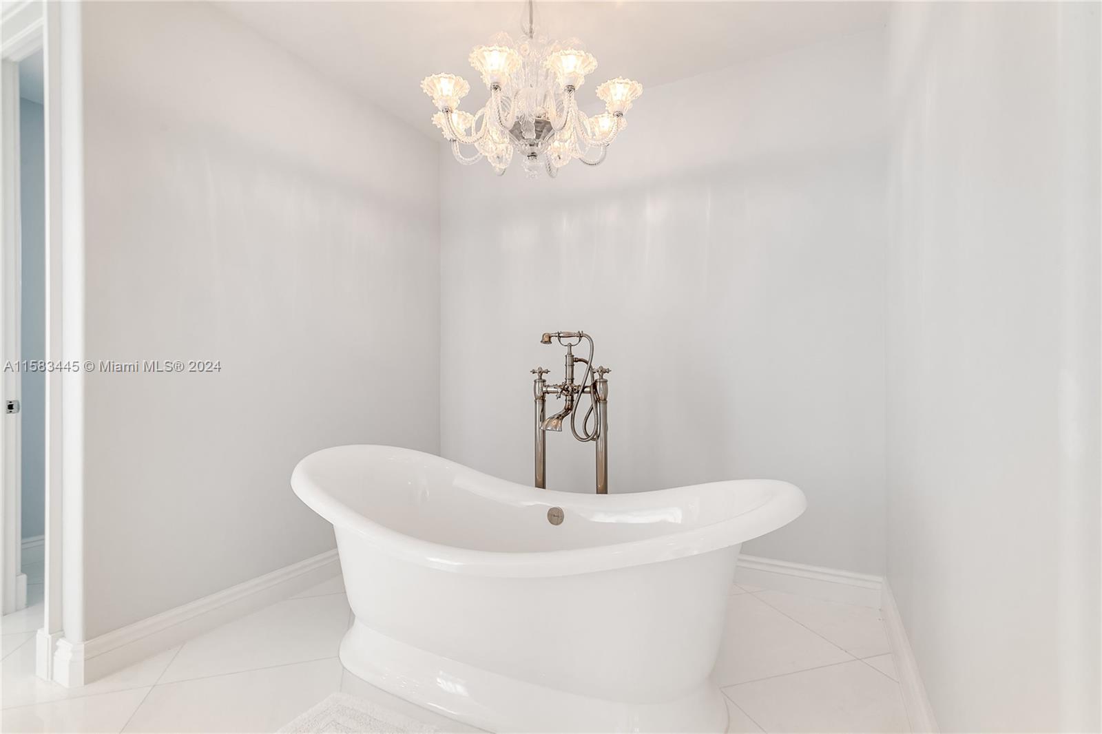 709 Idlewyld Dr Fort Lauderdale, FL 33301