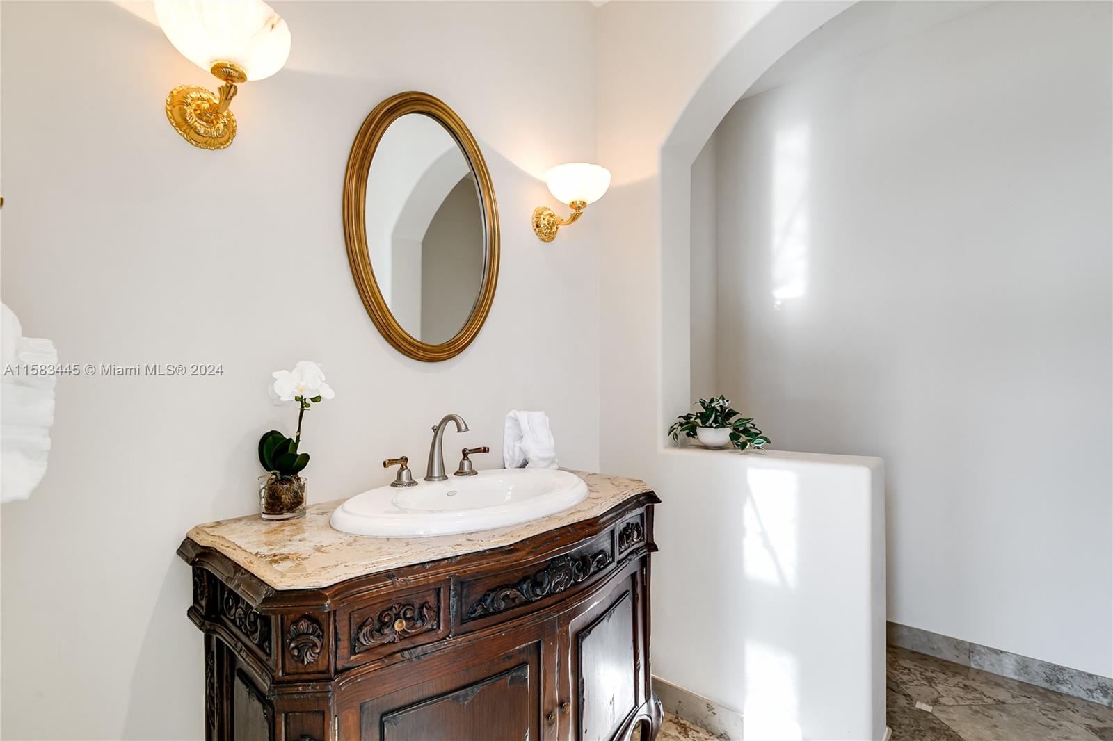 709 Idlewyld Dr Fort Lauderdale, FL 33301