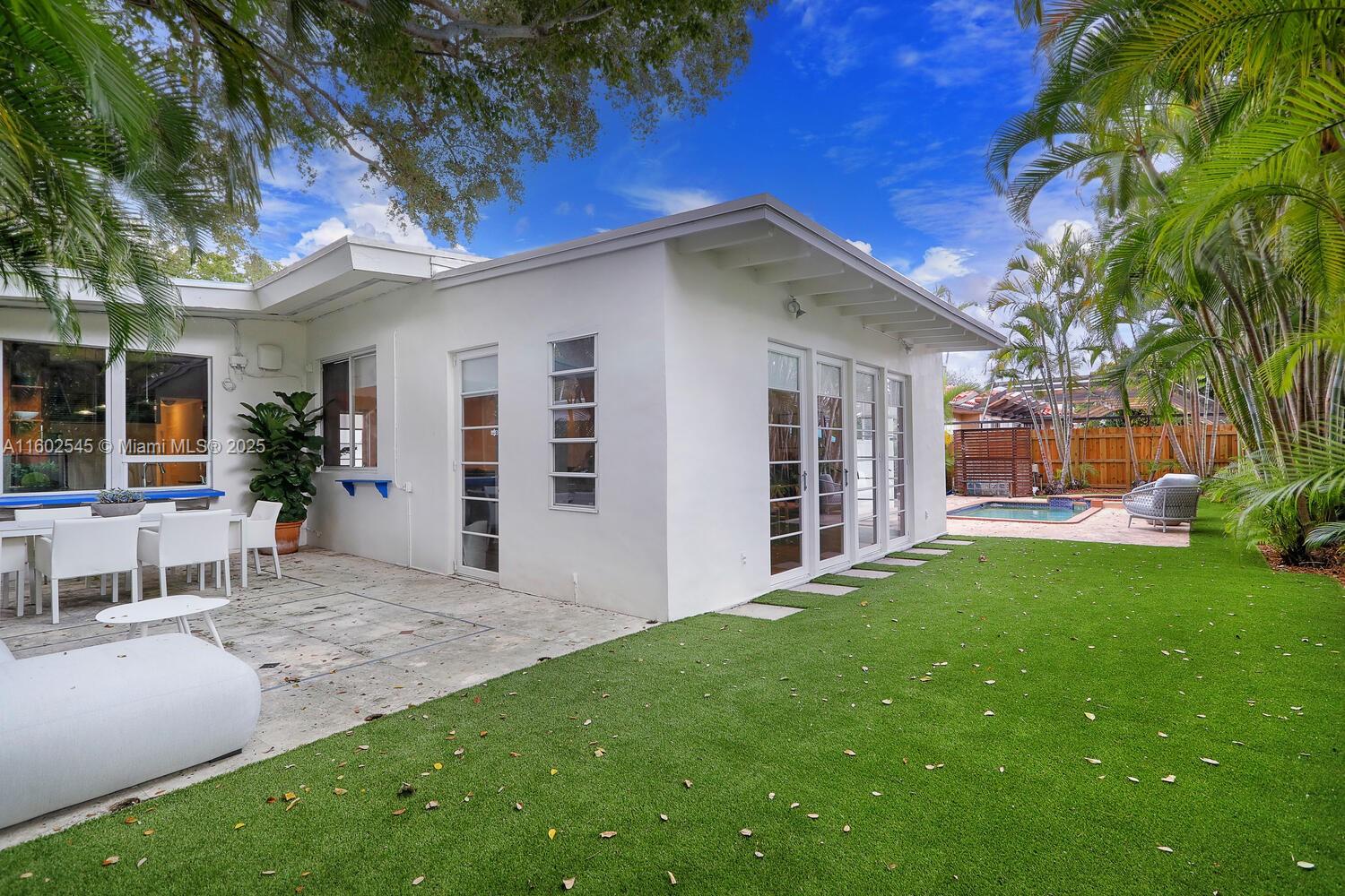 84 W Shore Dr Coconut Grove, FL 33133