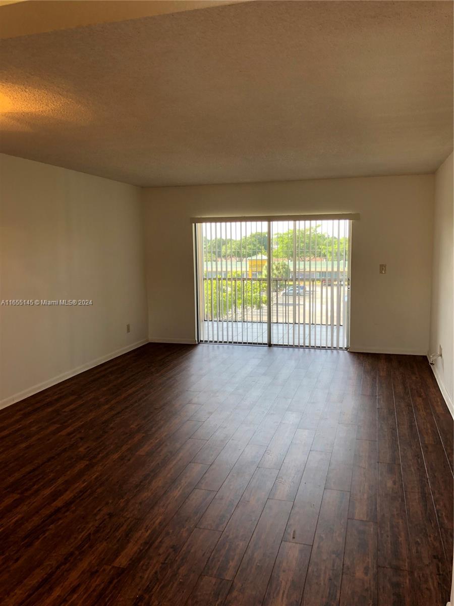 1000 Country Clb Dr #404