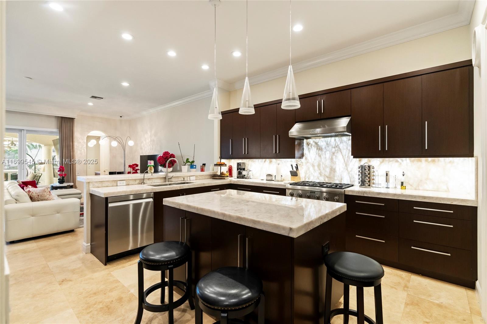 1555 Windjammer Way Hollywood, FL 33019