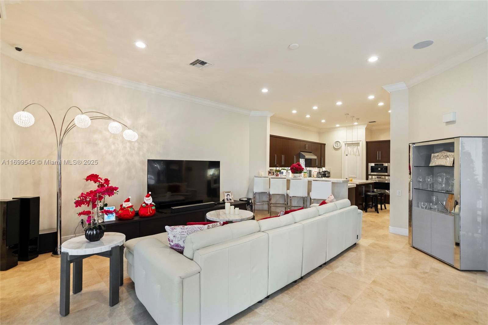 1555 Windjammer Way Hollywood, FL 33019