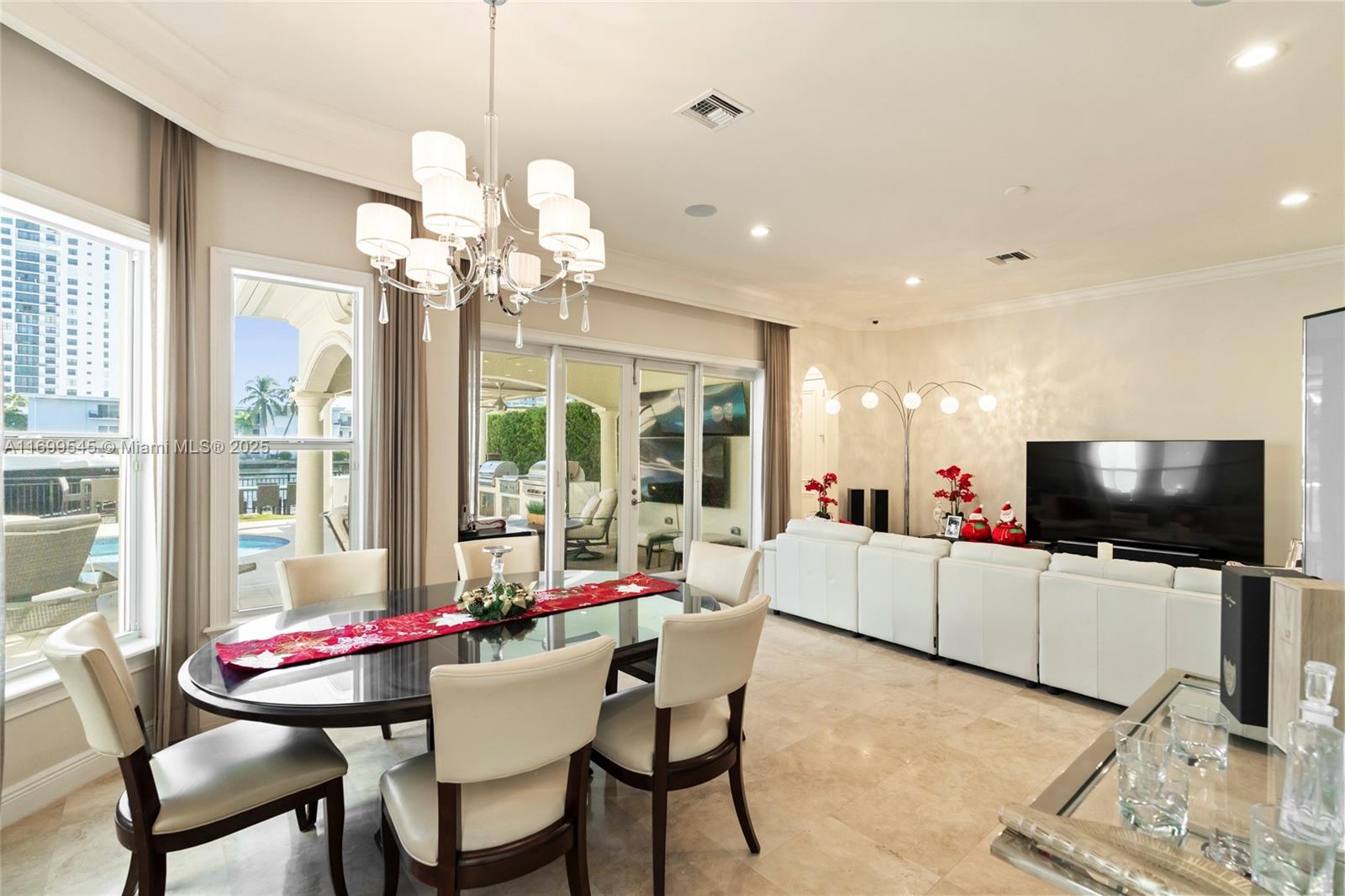 1555 Windjammer Way Hollywood, FL 33019