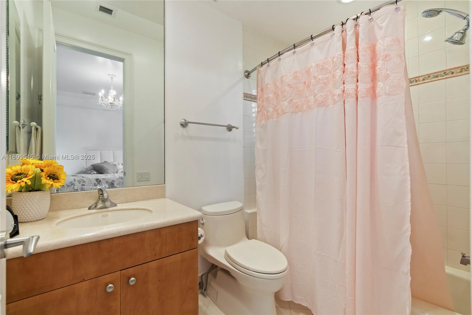 1555 Windjammer Way Hollywood, FL 33019