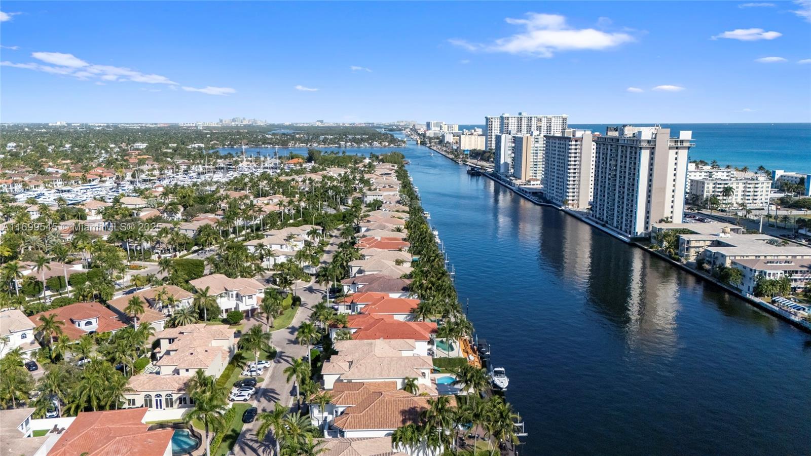 1555 Windjammer Way Hollywood, FL 33019