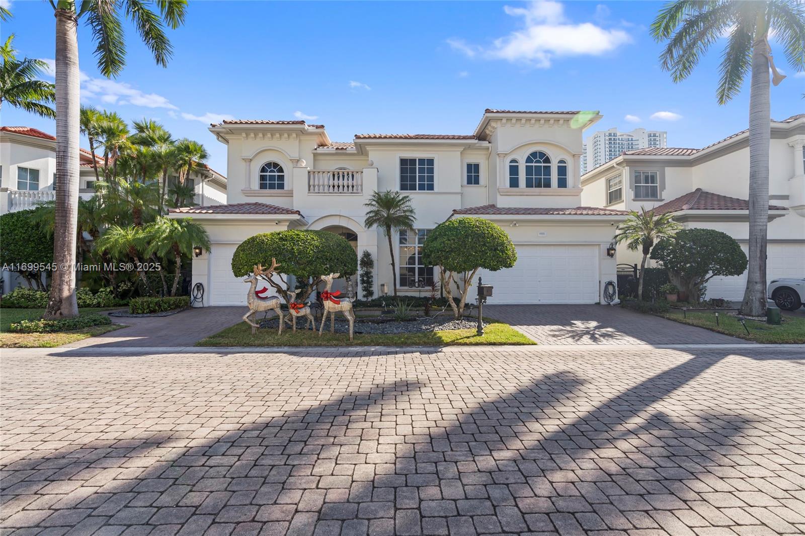 1555 Windjammer Way Hollywood, FL 33019