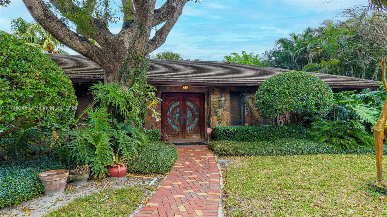 3111 N 52nd Ave,Hollywood, FL 33021