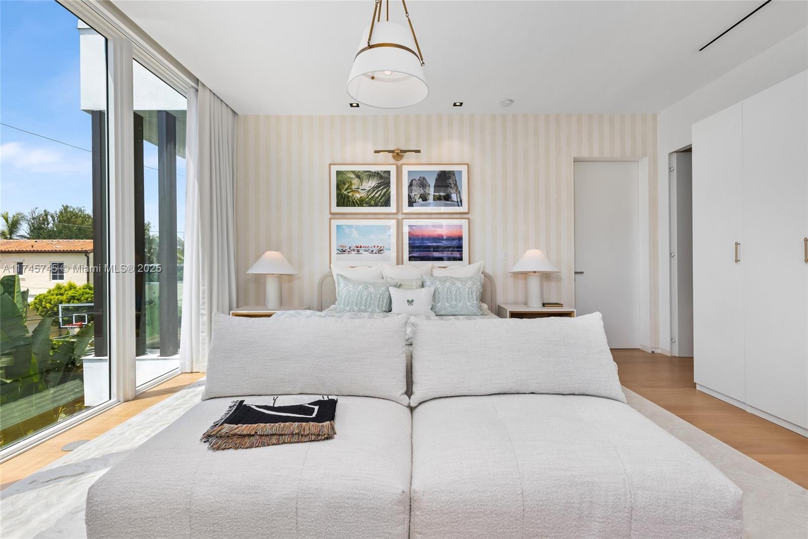 810 W 47th Ct - The Ritz Carlton Miami Bch Miami Beach, FL 33140