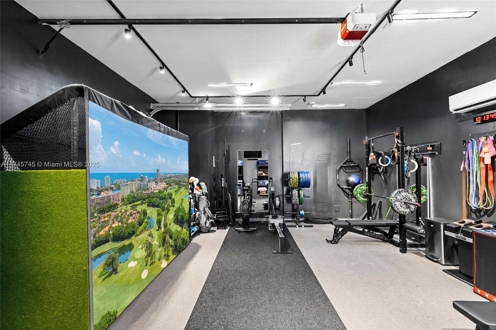 810 W 47th Ct - The Ritz Carlton Miami Bch Miami Beach, FL 33140