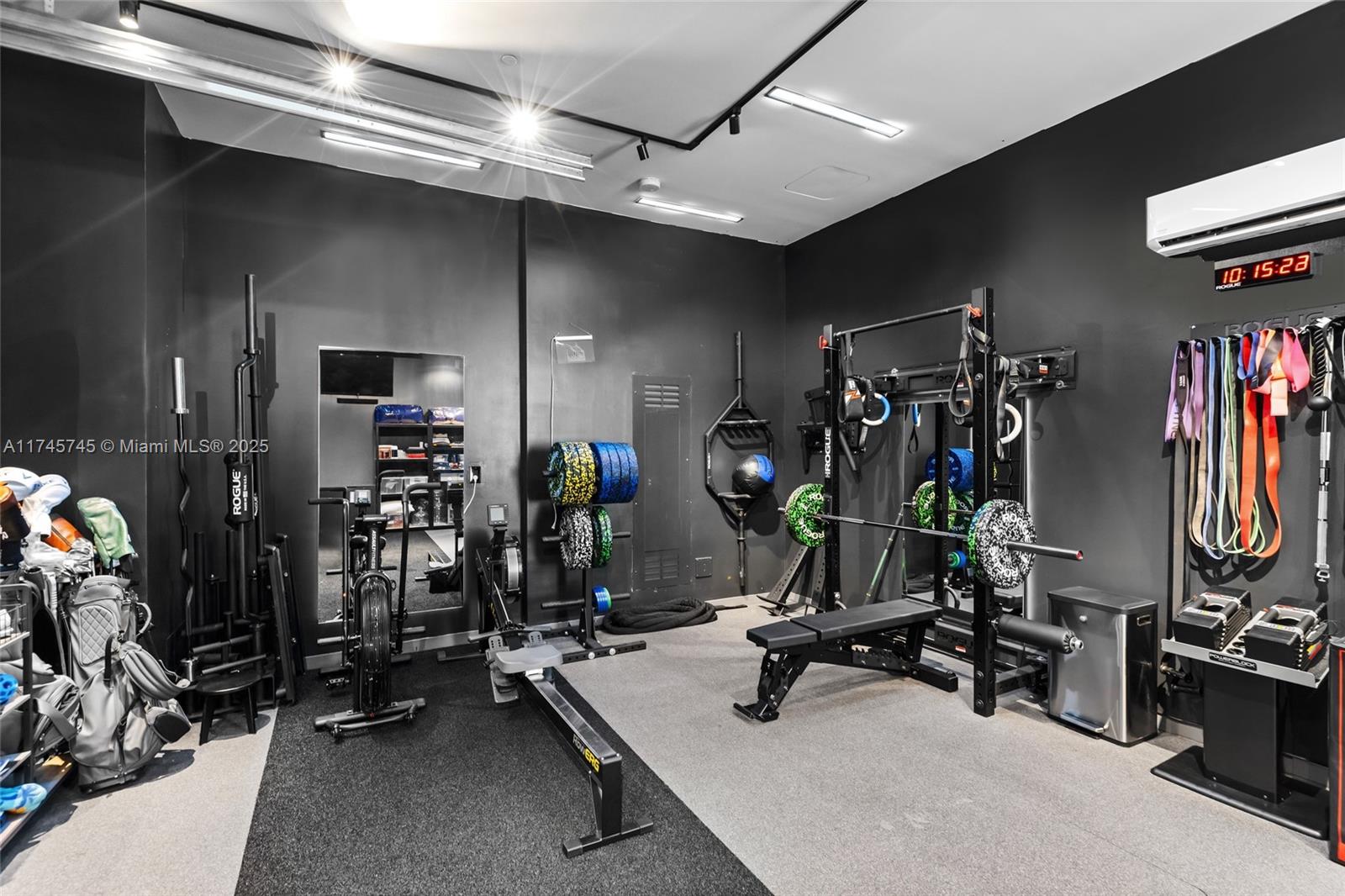 810 W 47th Ct - The Ritz Carlton Miami Bch Miami Beach, FL 33140