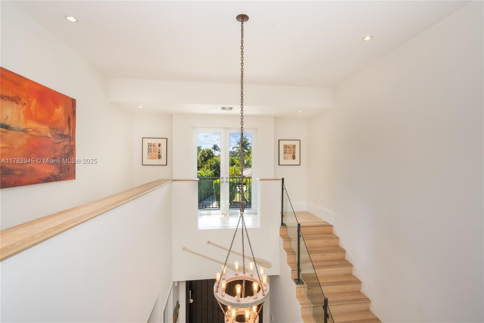 31 Island Dr Key Biscayne, FL 33149 31 Island Dr Key Biscayne, FL 33149