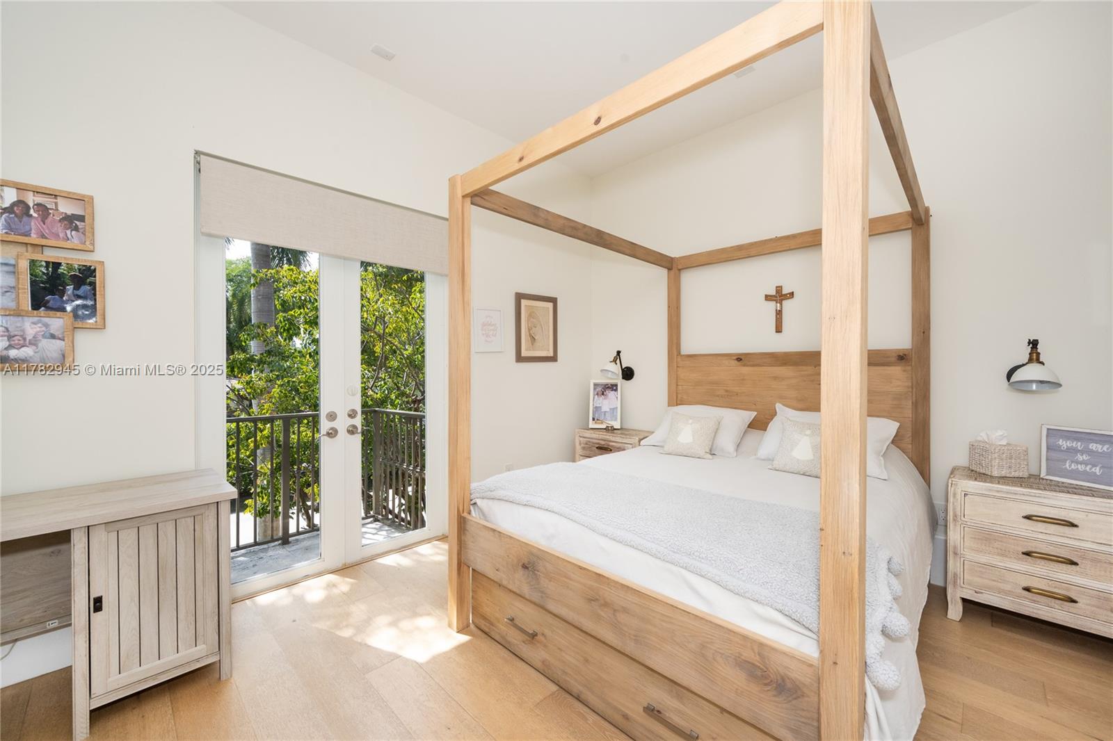 31 Island Dr Key Biscayne, FL 33149 31 Island Dr Key Biscayne, FL 33149