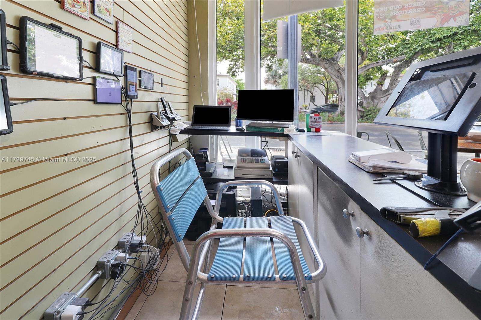 2389 SW 22nd St Miami, FL 33145