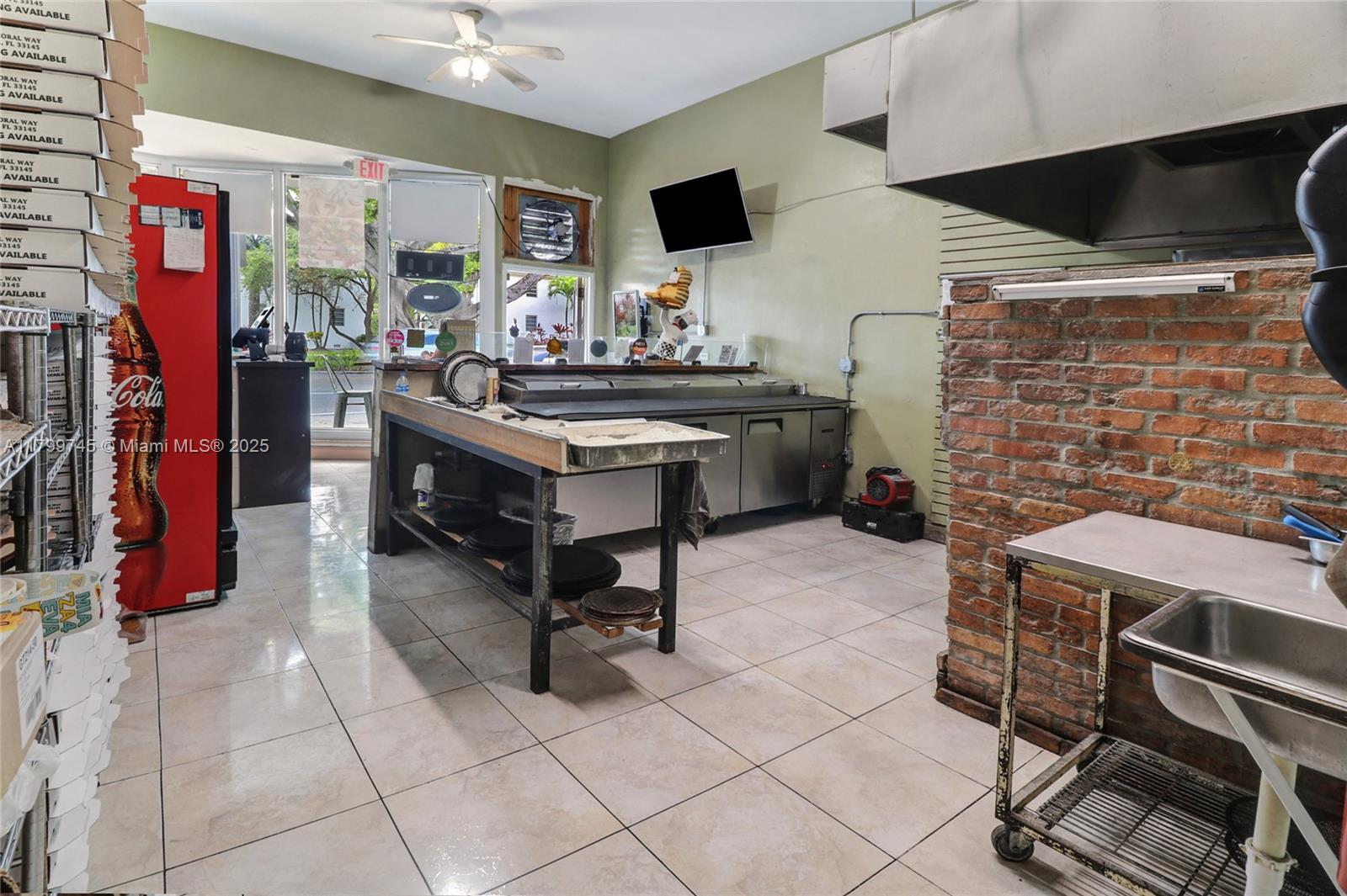 2389 SW 22nd St Miami, FL 33145