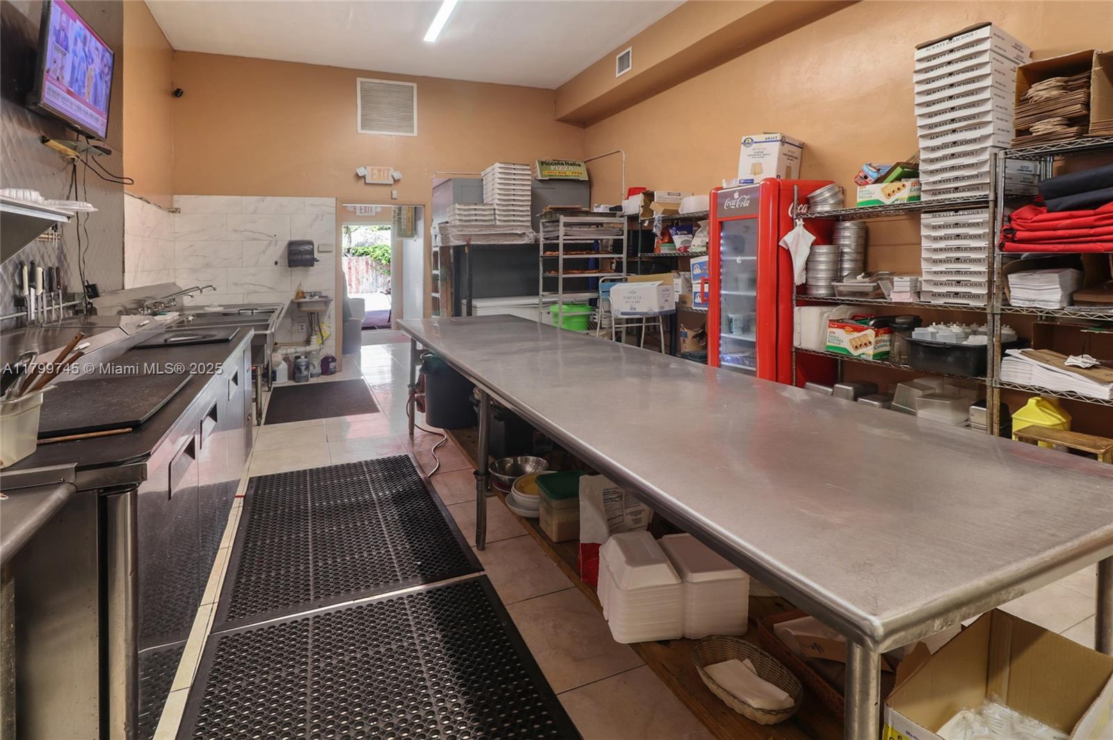 2389 SW 22nd St Miami, FL 33145