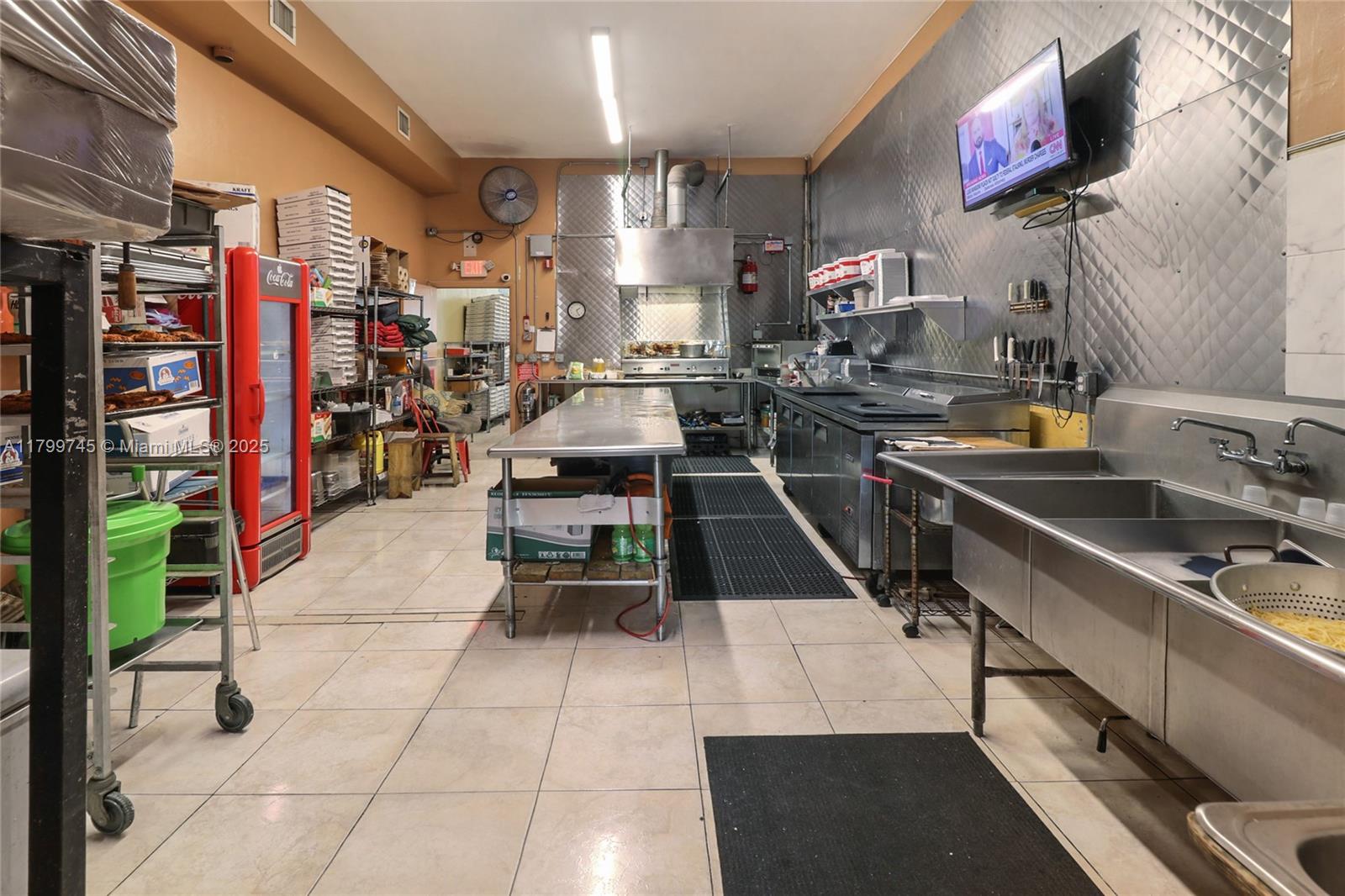 2389 SW 22nd St Miami, FL 33145