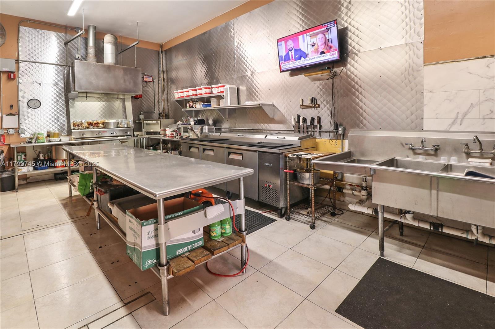 2389 SW 22nd St Miami, FL 33145