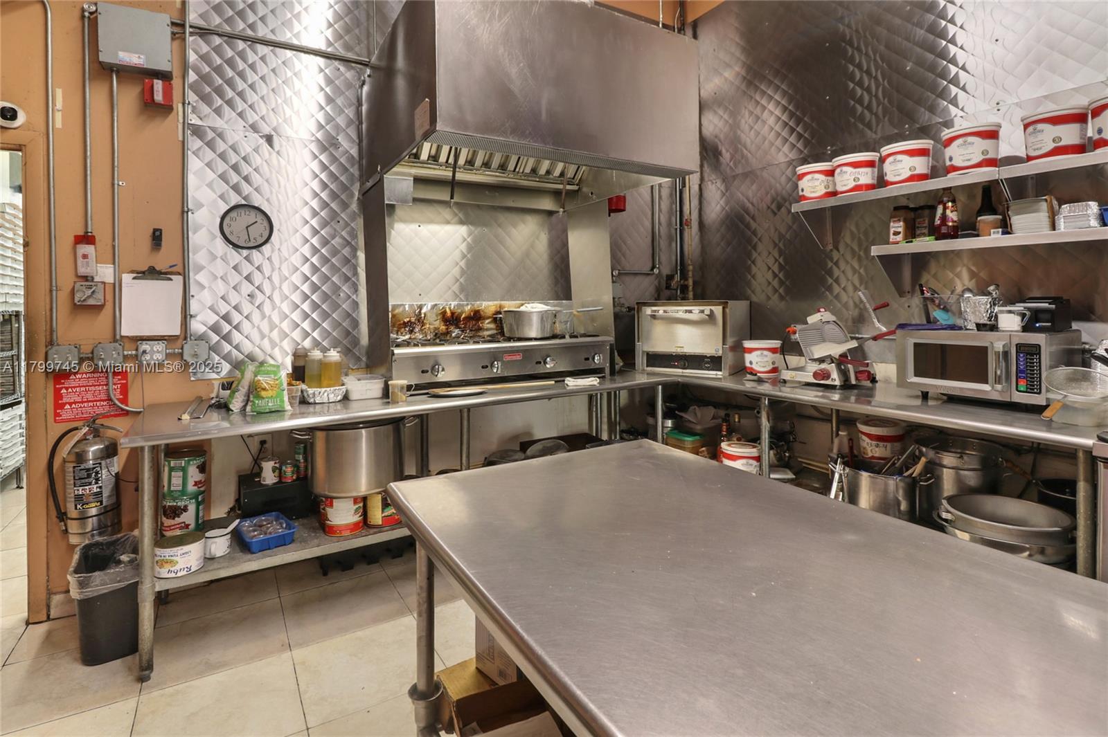 2389 SW 22nd St Miami, FL 33145