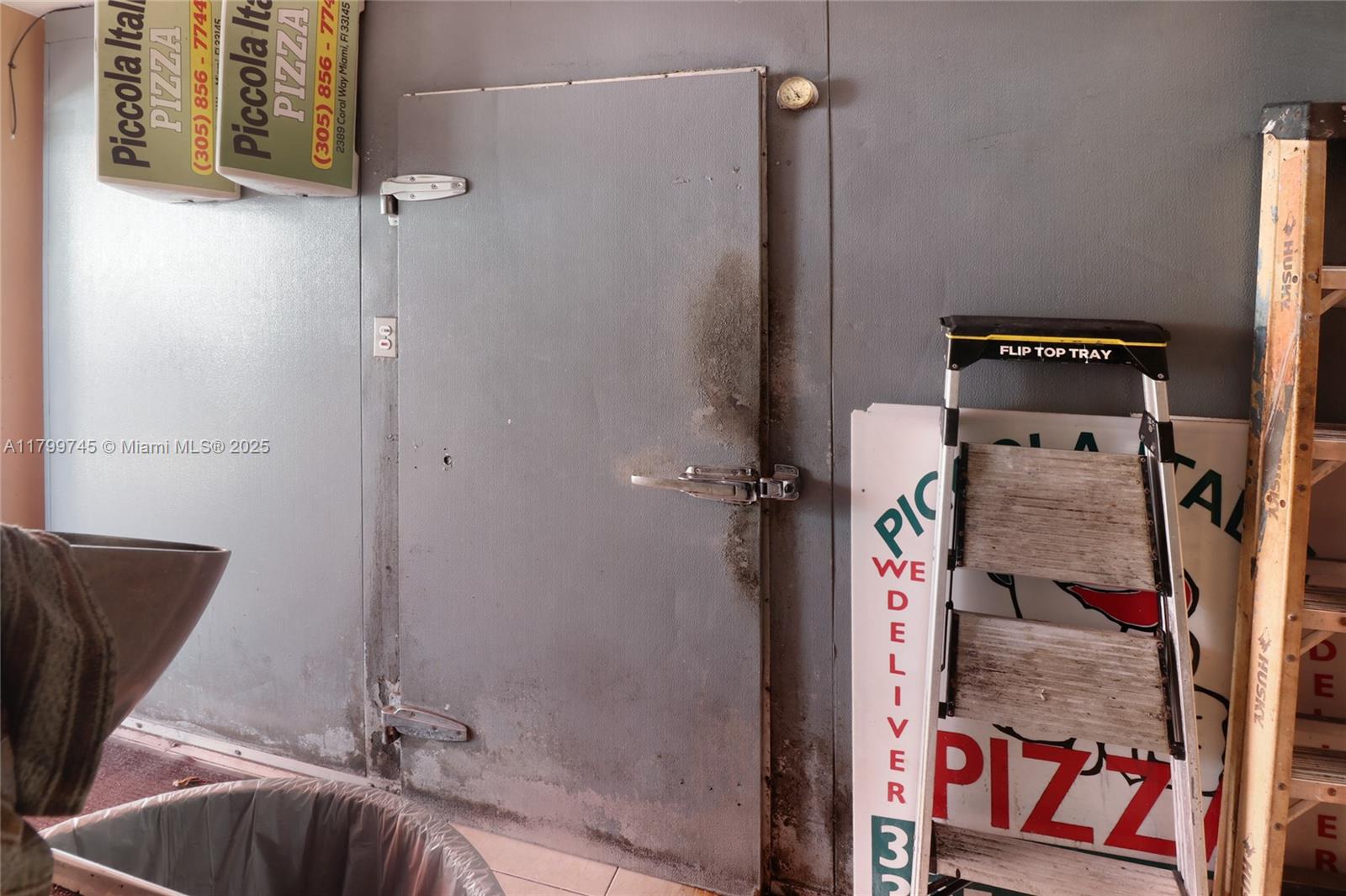 2389 SW 22nd St Miami, FL 33145