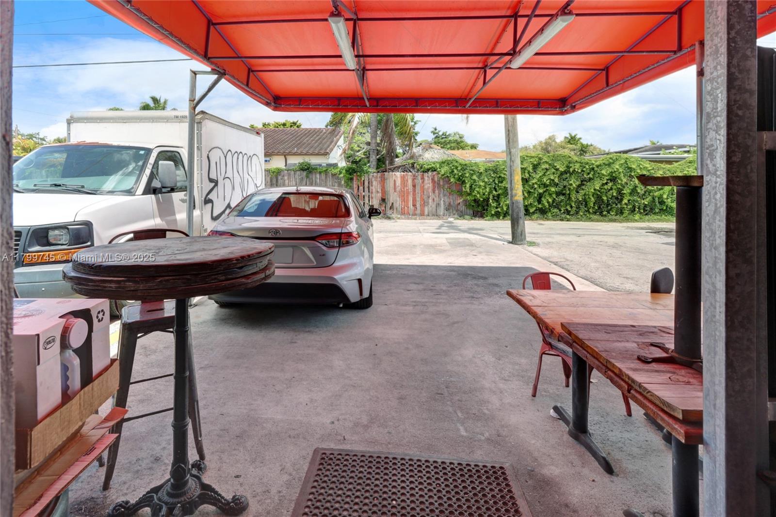 2389 SW 22nd St Miami, FL 33145